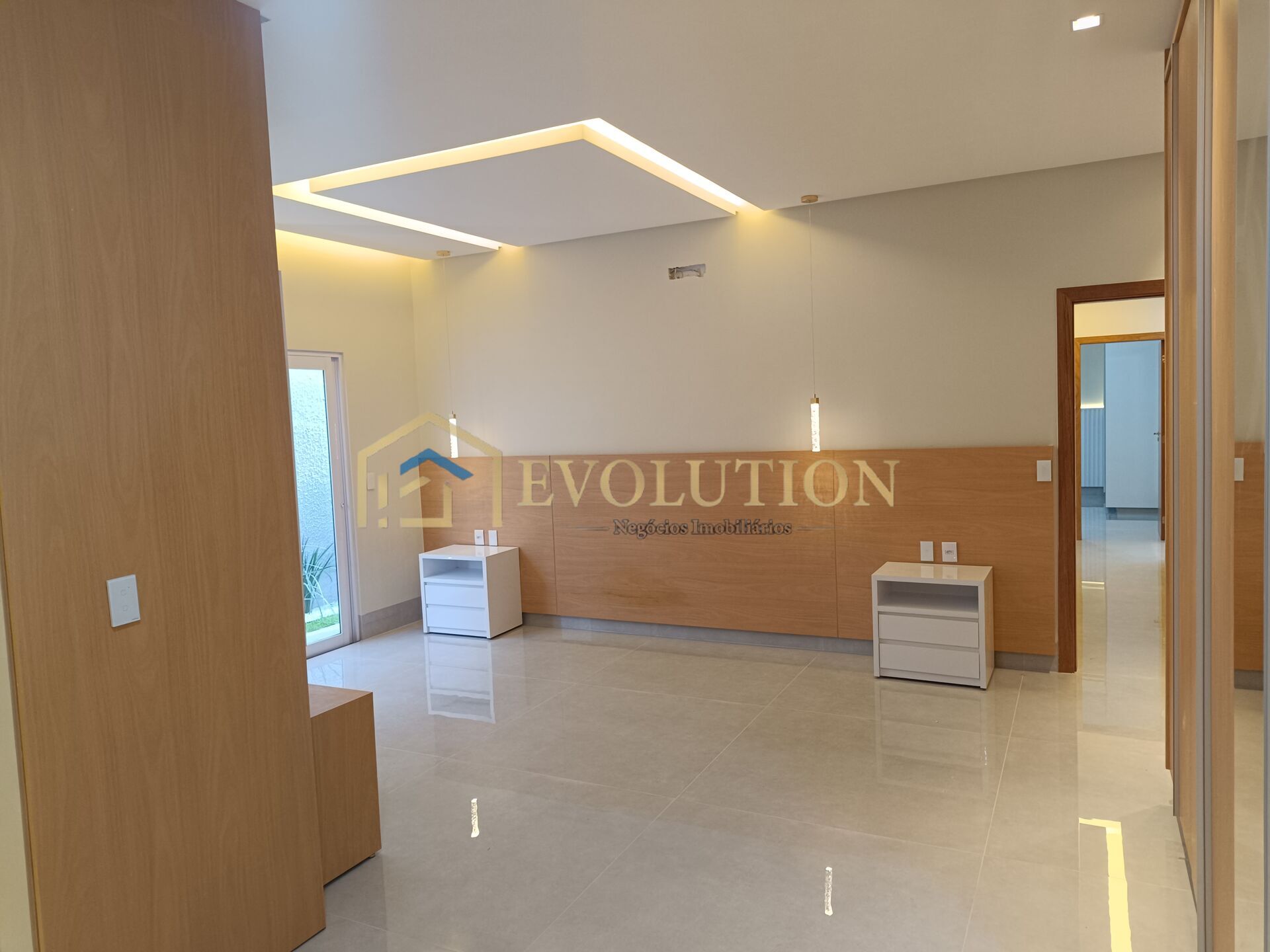 Casa à venda com 3 quartos, 230m² - Foto 9