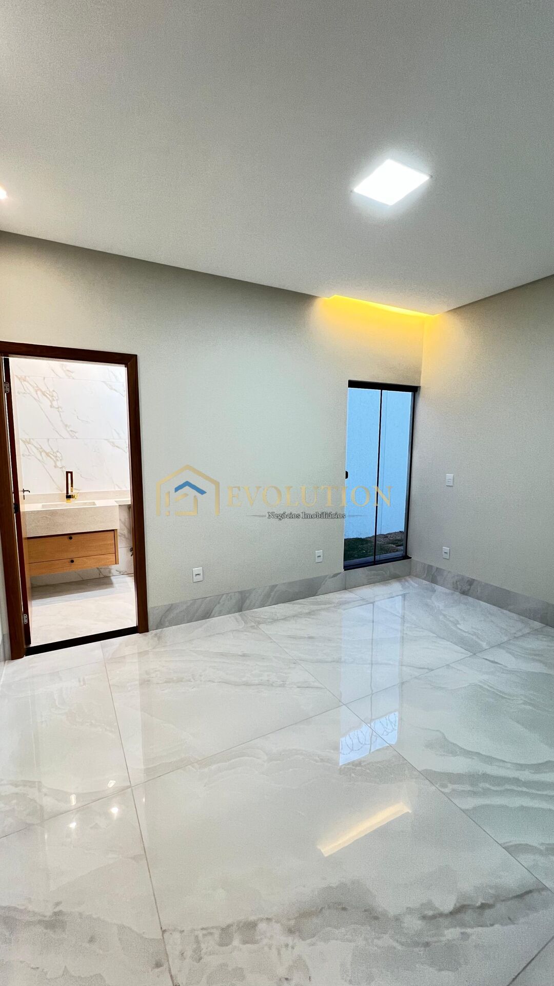 Casa à venda com 3 quartos, 200m² - Foto 11
