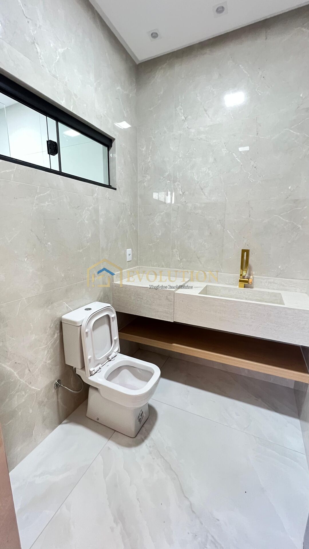 Casa à venda com 3 quartos, 200m² - Foto 14