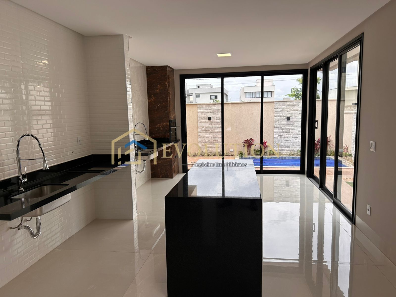 Casa, 3 quartos, 156 m² - Foto 2