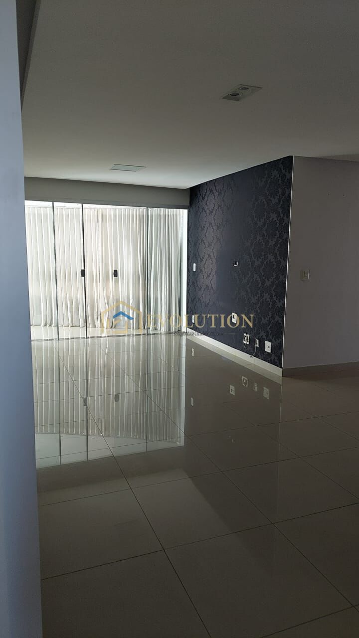 Apartamento para alugar com 3 quartos, 167m² - Foto 2