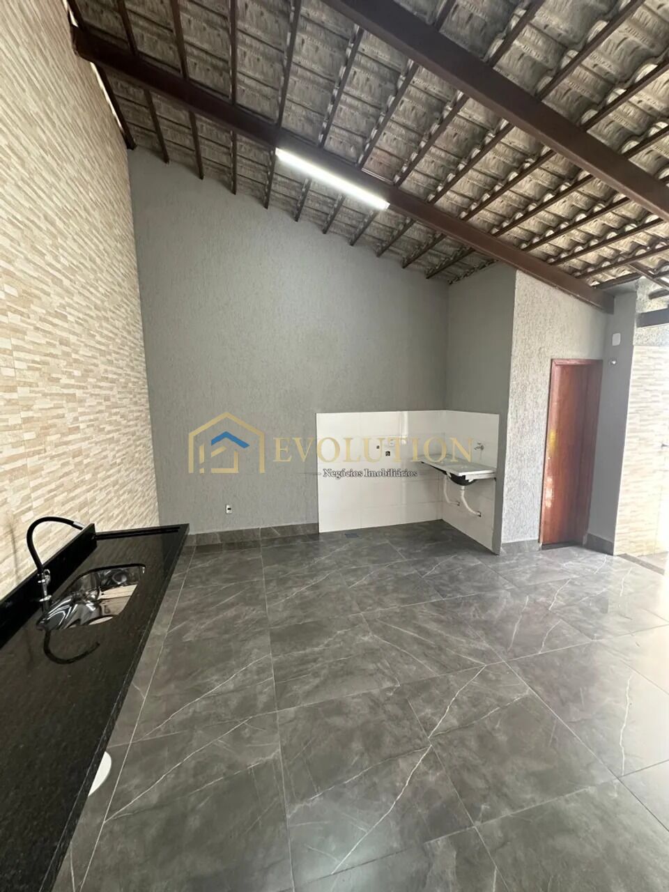 Casa à venda com 3 quartos, 122m² - Foto 9