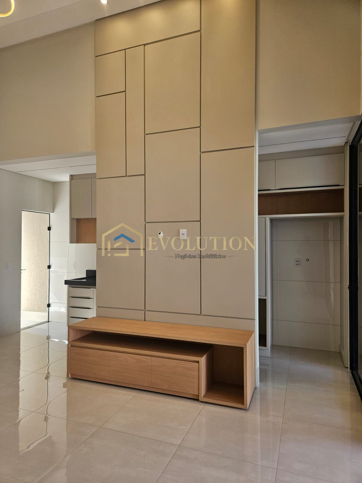 Casa à venda com 3 quartos, 138m² - Foto 3