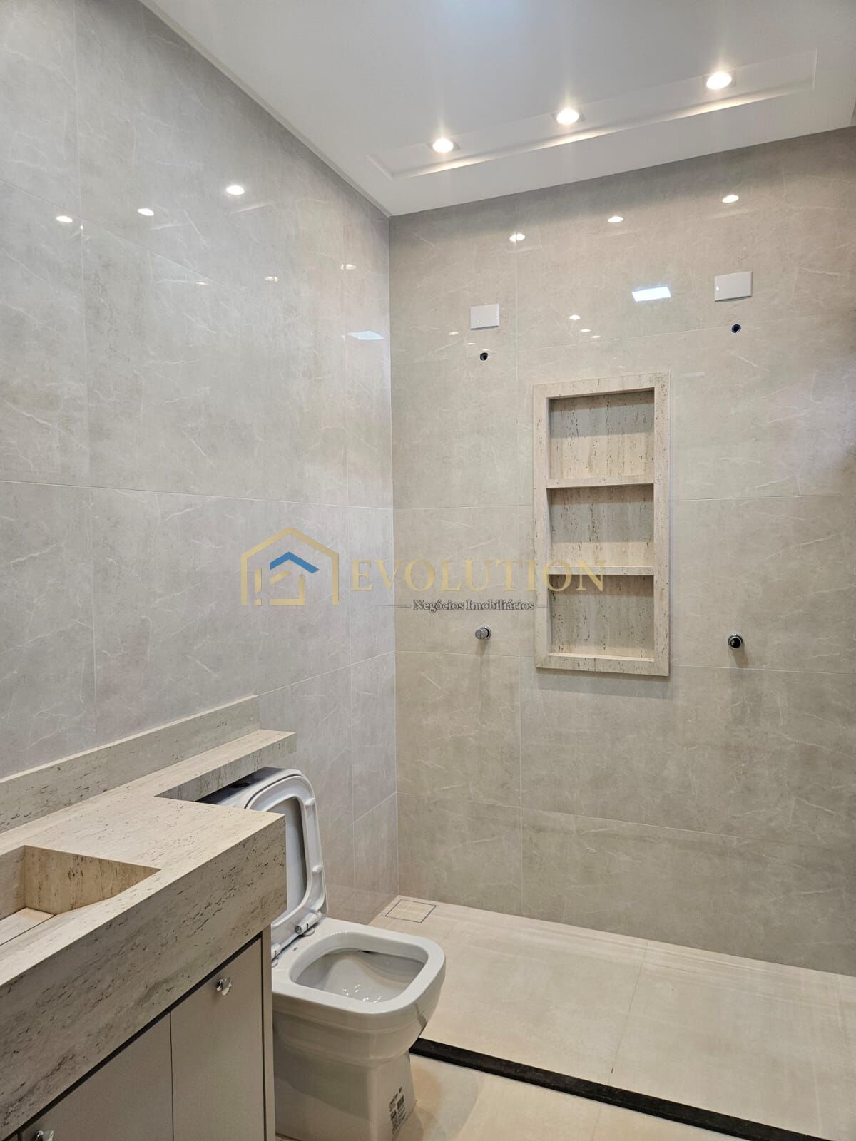 Casa à venda com 3 quartos, 138m² - Foto 8