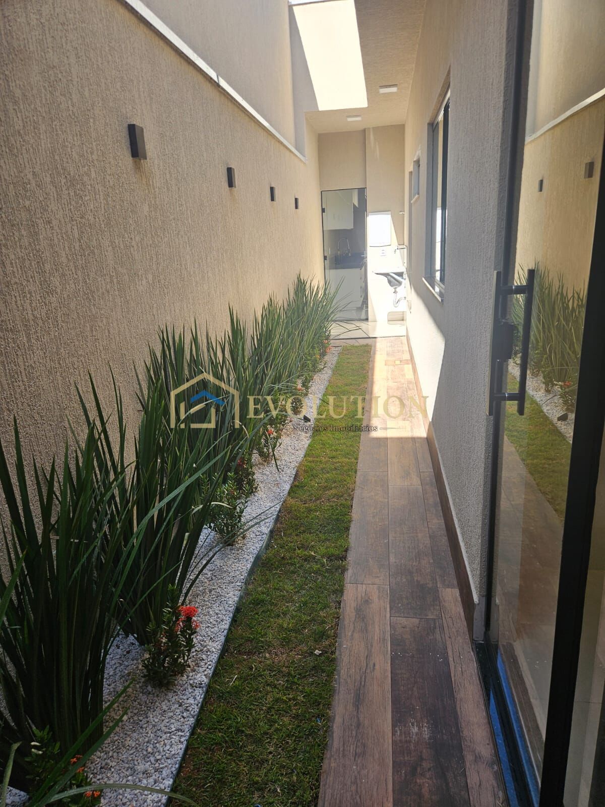 Casa à venda com 3 quartos, 138m² - Foto 14
