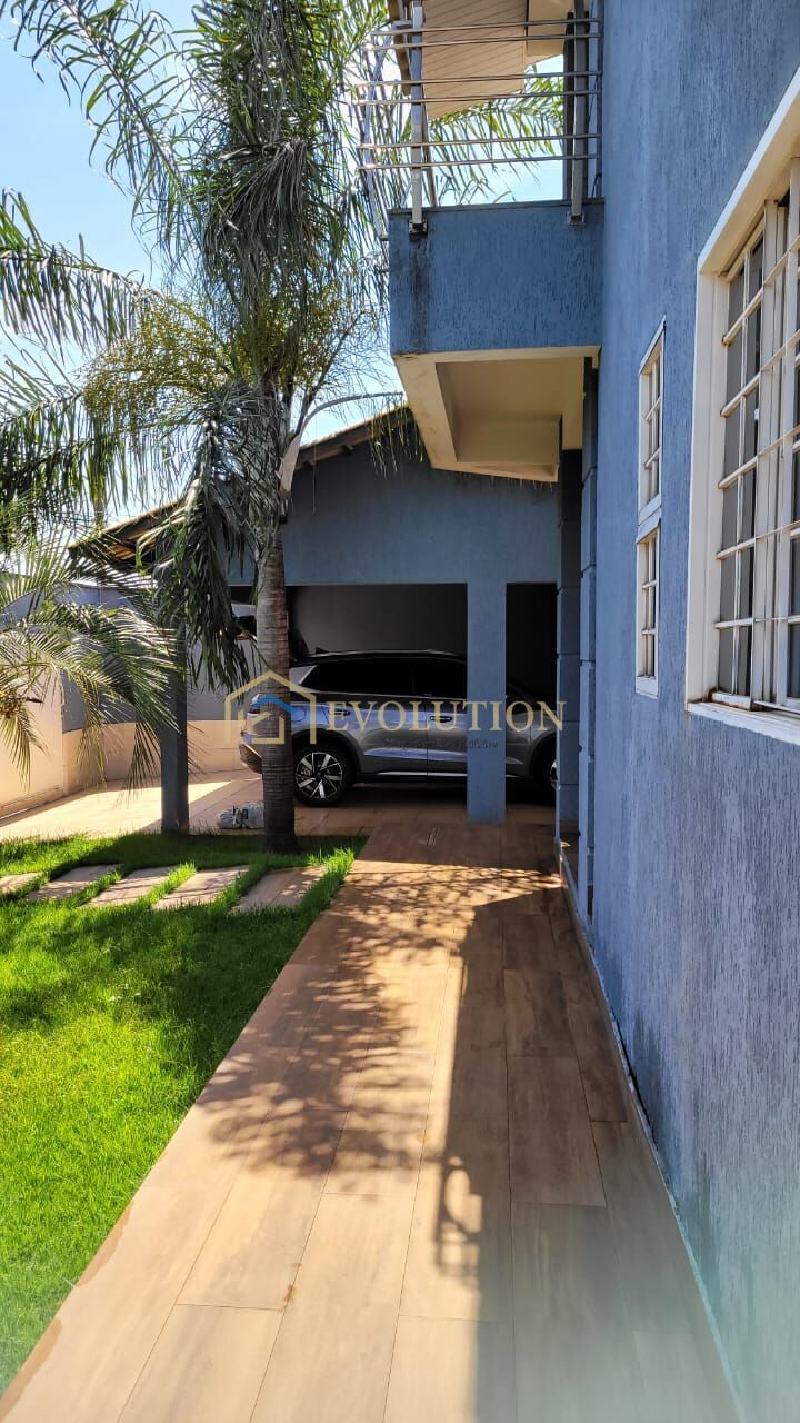 Sobrado à venda com 3 quartos, 291m² - Foto 2