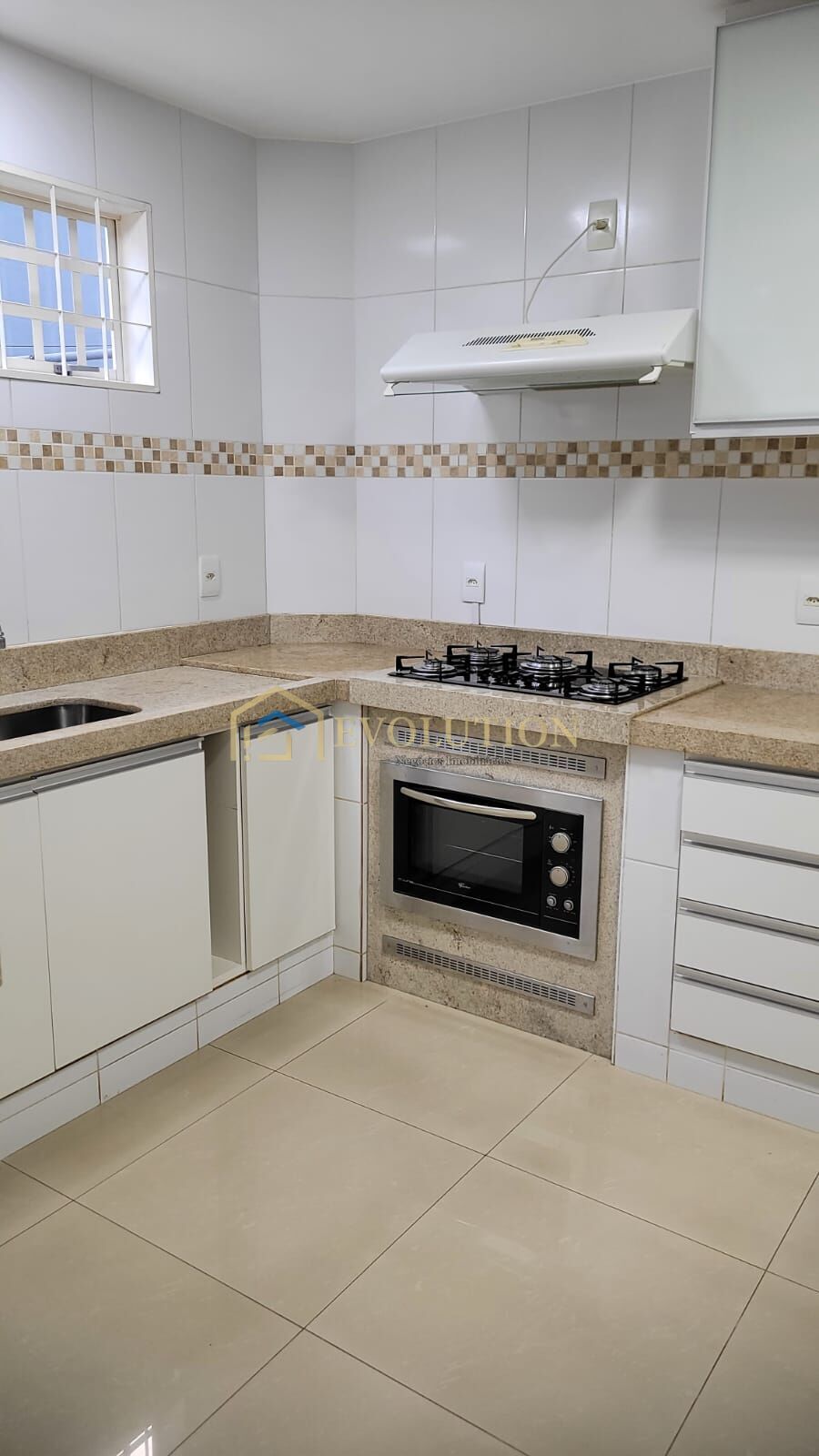 Sobrado à venda com 3 quartos, 291m² - Foto 14