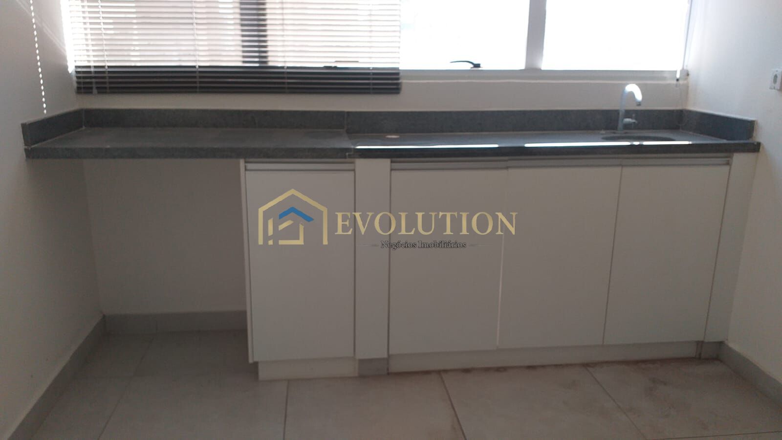 Prédio Inteiro à venda com 1 quarto, 32m² - Foto 5