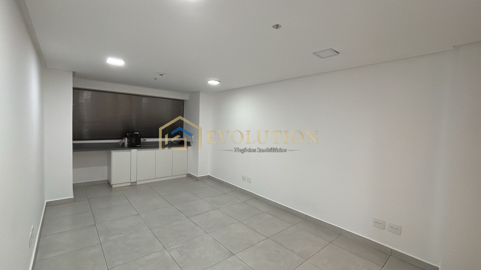 Prédio Inteiro à venda com 1 quarto, 32m² - Foto 4