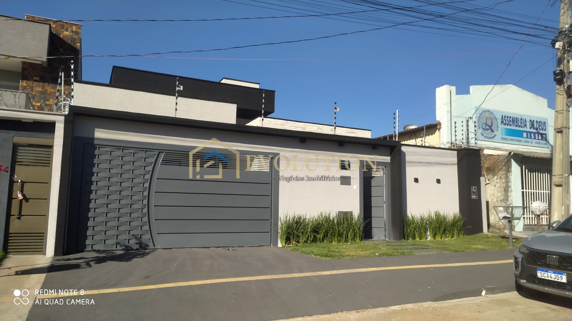 Casa à venda com 3 quartos, 185m² - Foto 1