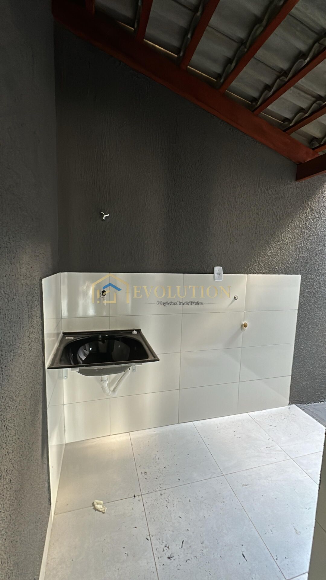 Casa à venda com 2 quartos, 72m² - Foto 9