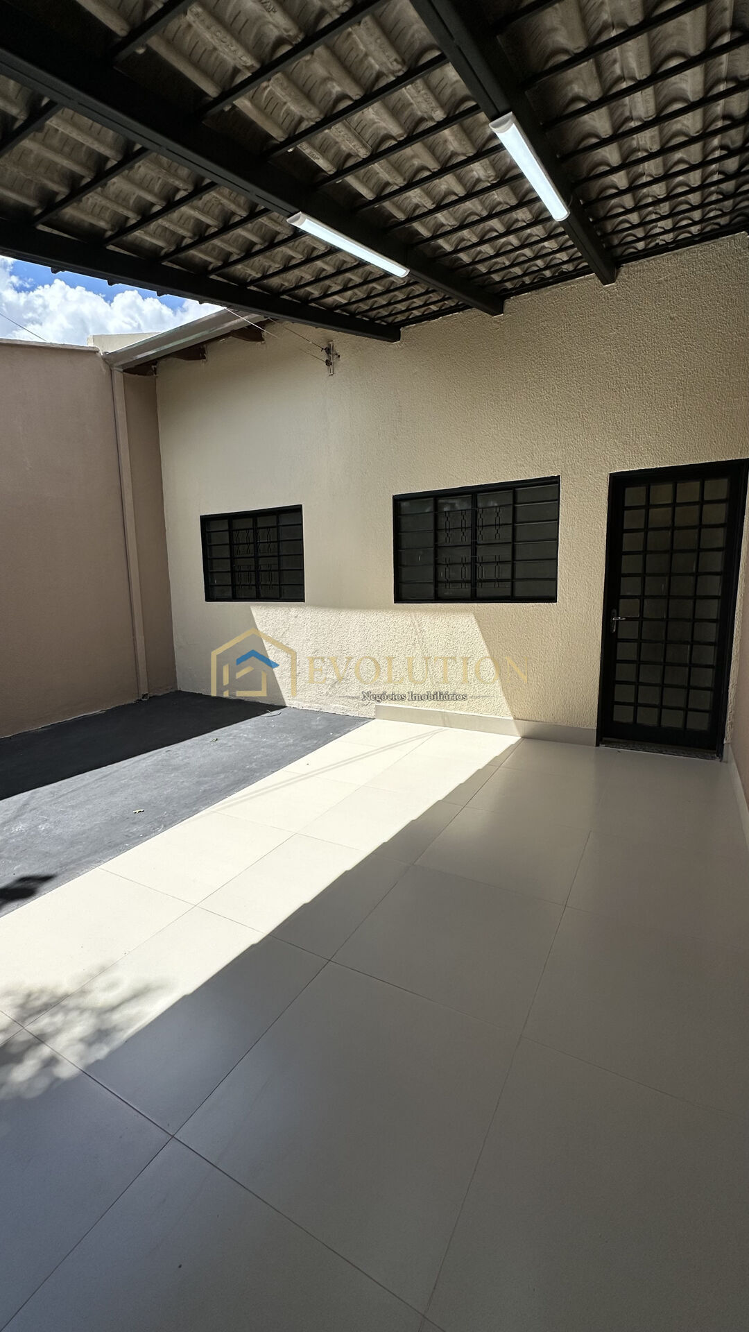 Casa à venda com 2 quartos, 73m² - Foto 5