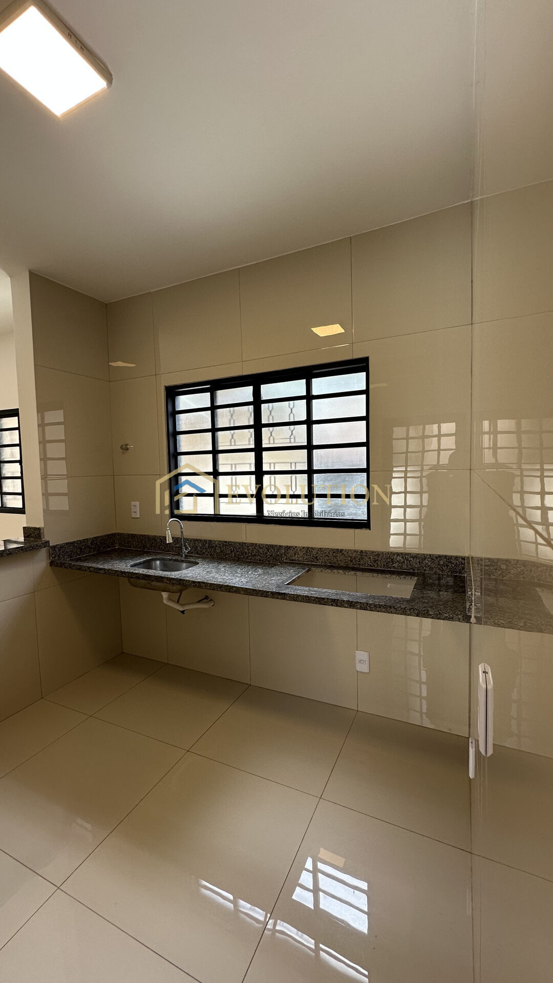 Casa à venda com 2 quartos, 73m² - Foto 10