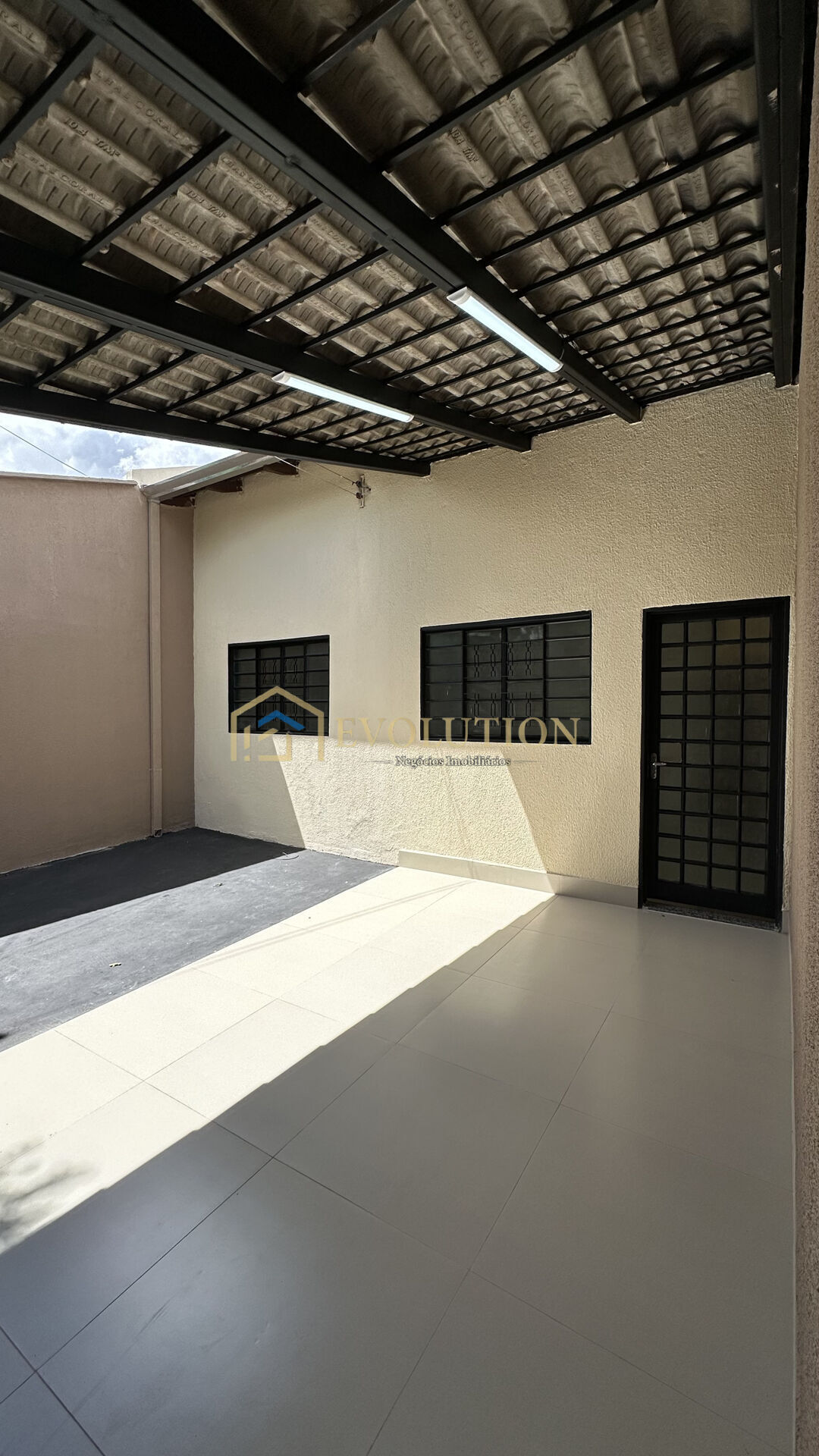 Casa à venda com 2 quartos, 73m² - Foto 4