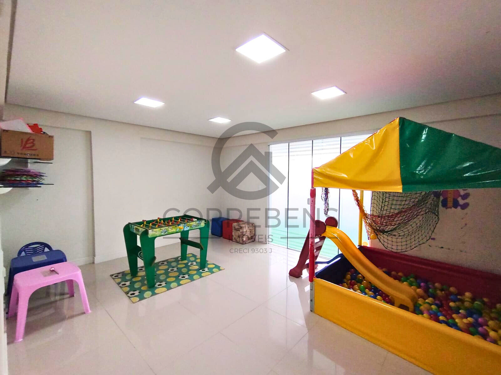 Apartamento à venda com 2 quartos, 79m² - Foto 25