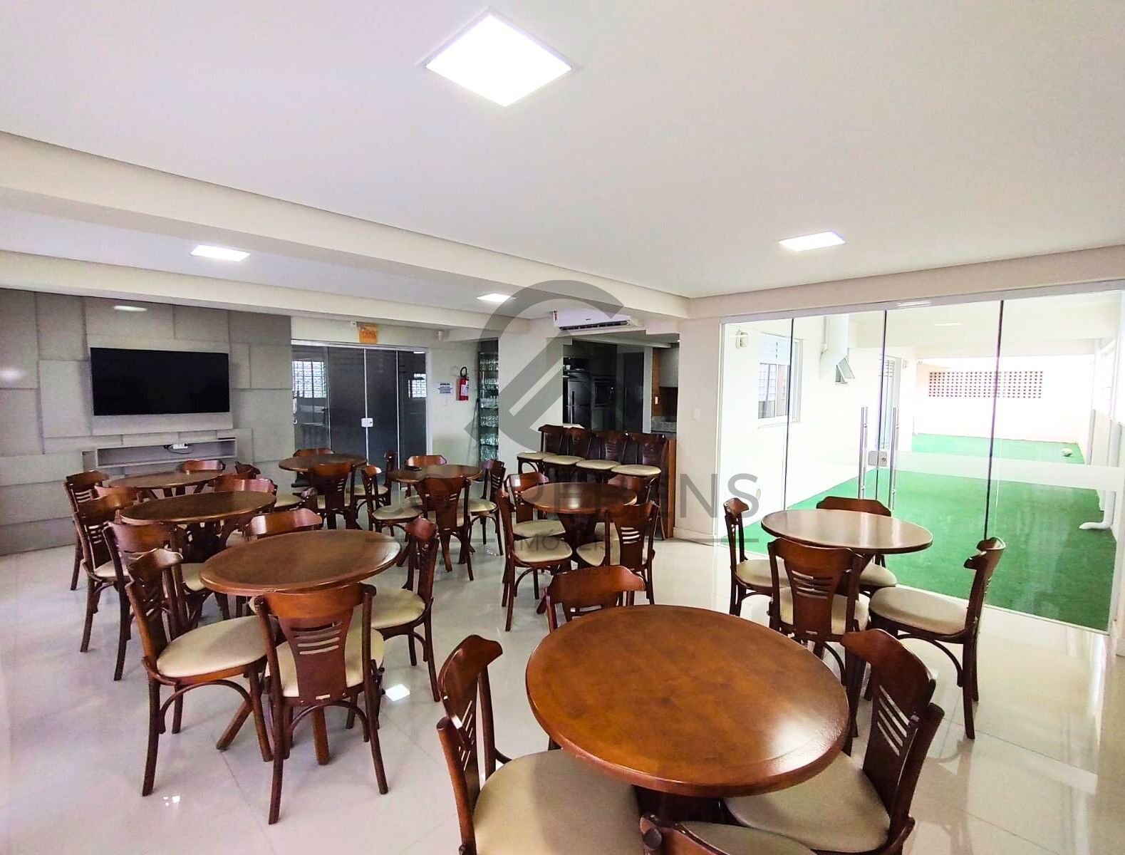 Apartamento à venda com 2 quartos, 79m² - Foto 23