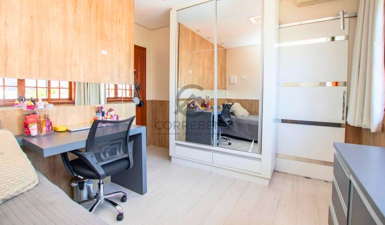 Casa, 3 quartos, 228 m² - Foto 35