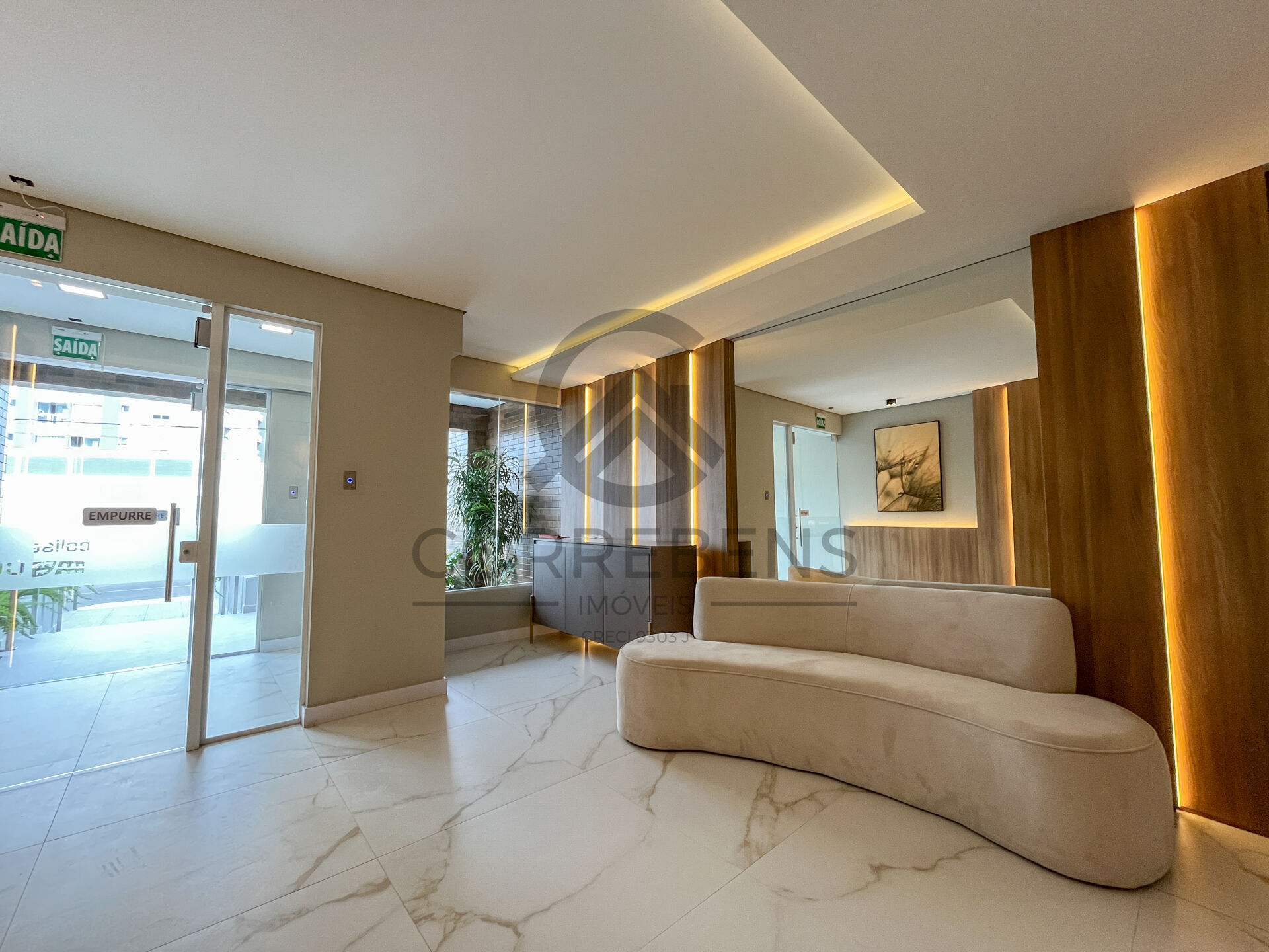 Apartamento à venda com 2 quartos, 74m² - Foto 2