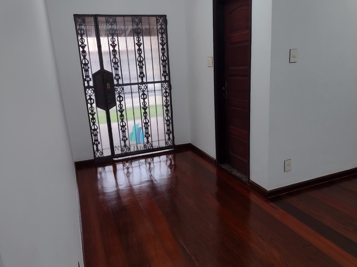 Casa à venda com 4 quartos, 317m² - Foto 3