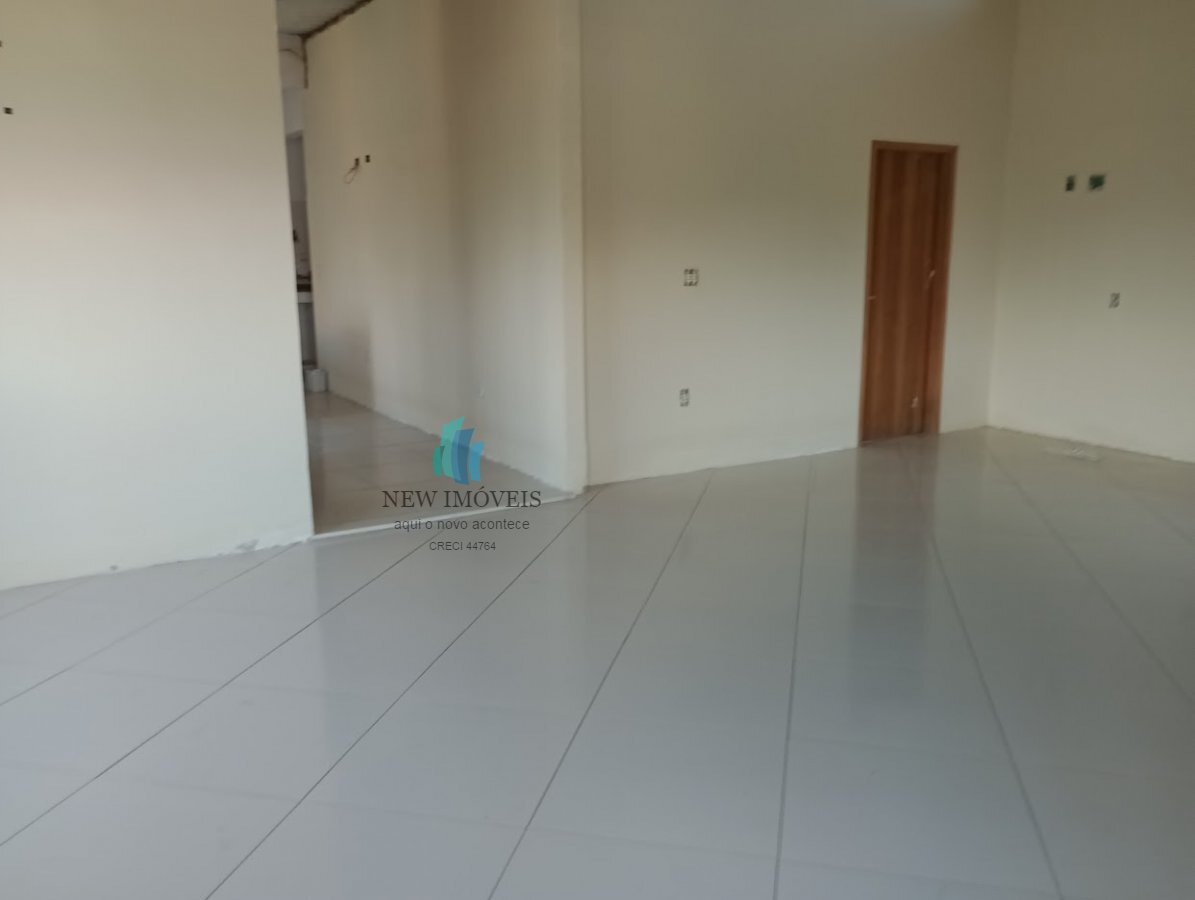 Casa à venda com 2 quartos, 80m² - Foto 1