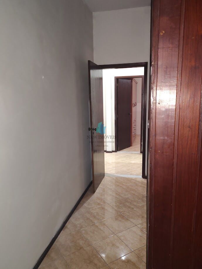 Casa para alugar com 4 quartos, 400m² - Foto 37