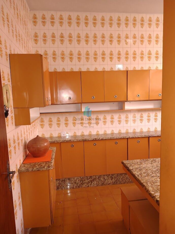 Casa para alugar com 4 quartos, 400m² - Foto 12