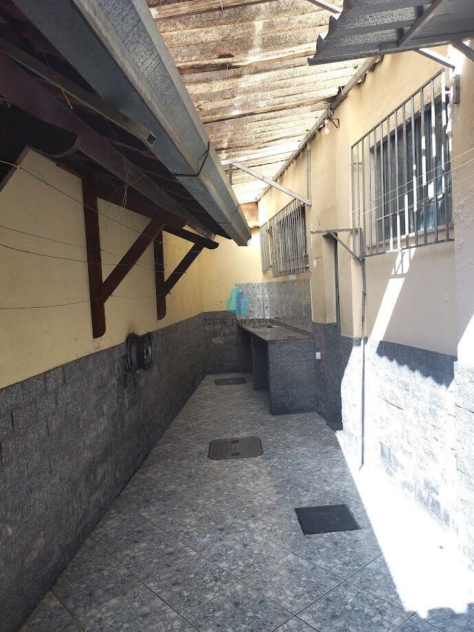 Casa para alugar com 4 quartos, 400m² - Foto 47