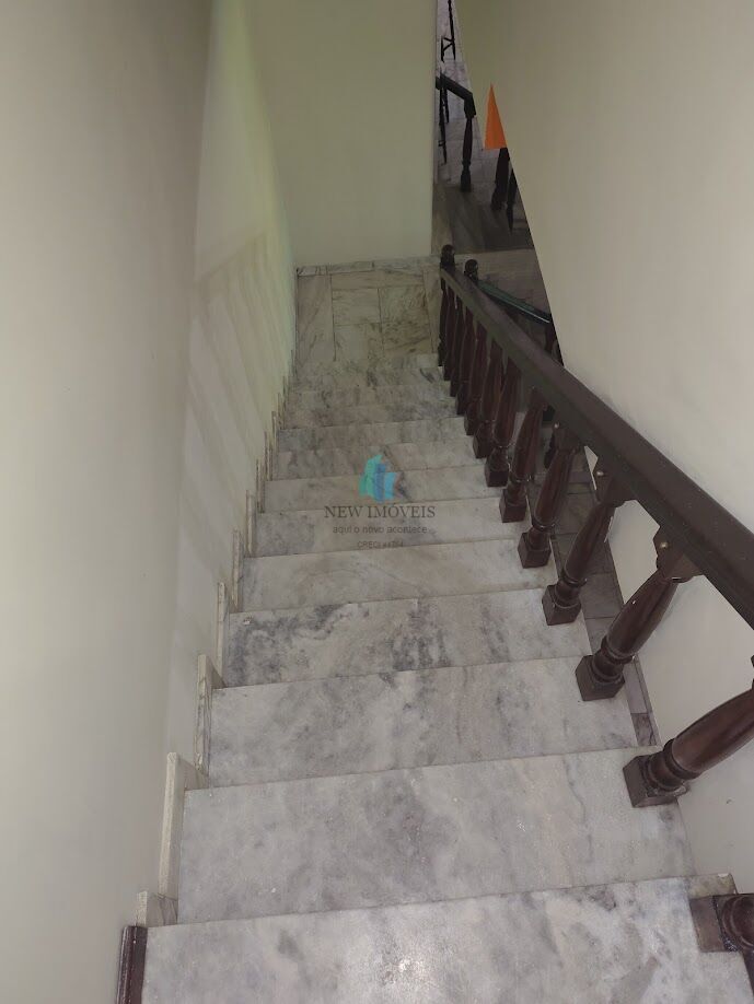 Casa para alugar com 4 quartos, 400m² - Foto 20