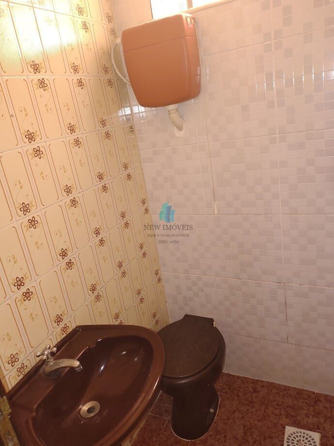 Casa para alugar com 4 quartos, 400m² - Foto 18