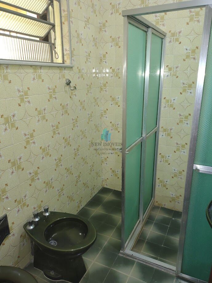 Casa para alugar com 4 quartos, 400m² - Foto 11