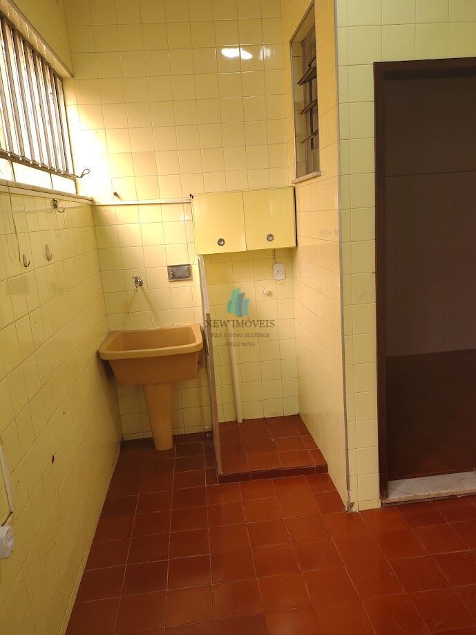 Casa para alugar com 4 quartos, 400m² - Foto 15