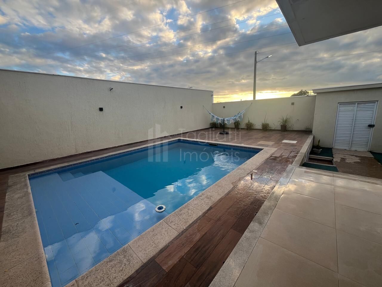 Casa à venda com 2 quartos, 100m² - Foto 11