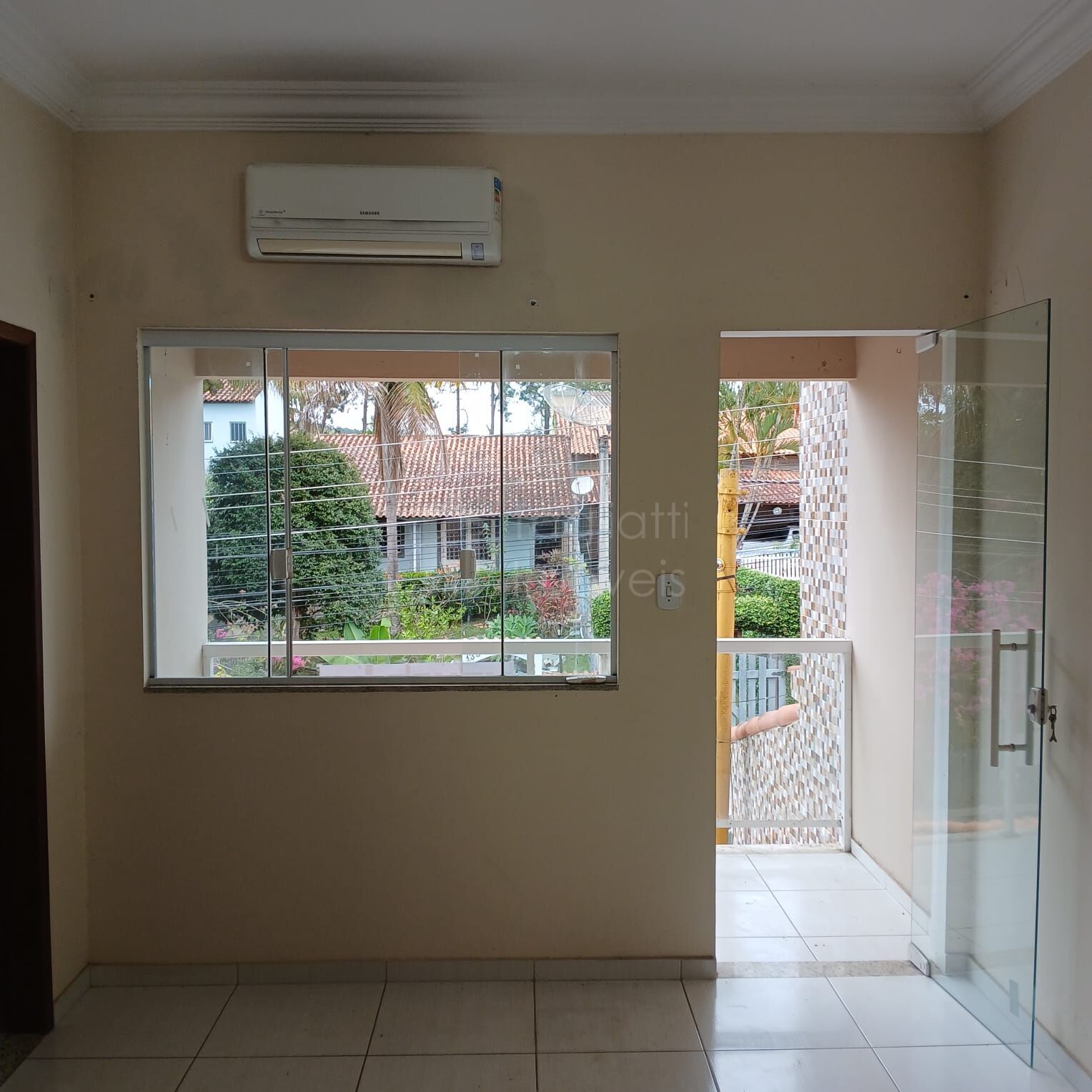 Casa à venda com 3 quartos, 135m² - Foto 1
