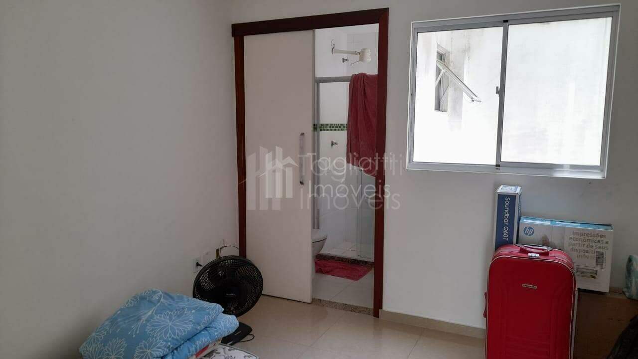 Casa à venda com 2 quartos, 90m² - Foto 11
