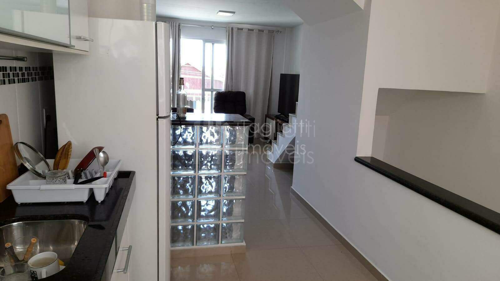 Casa à venda com 2 quartos, 90m² - Foto 8