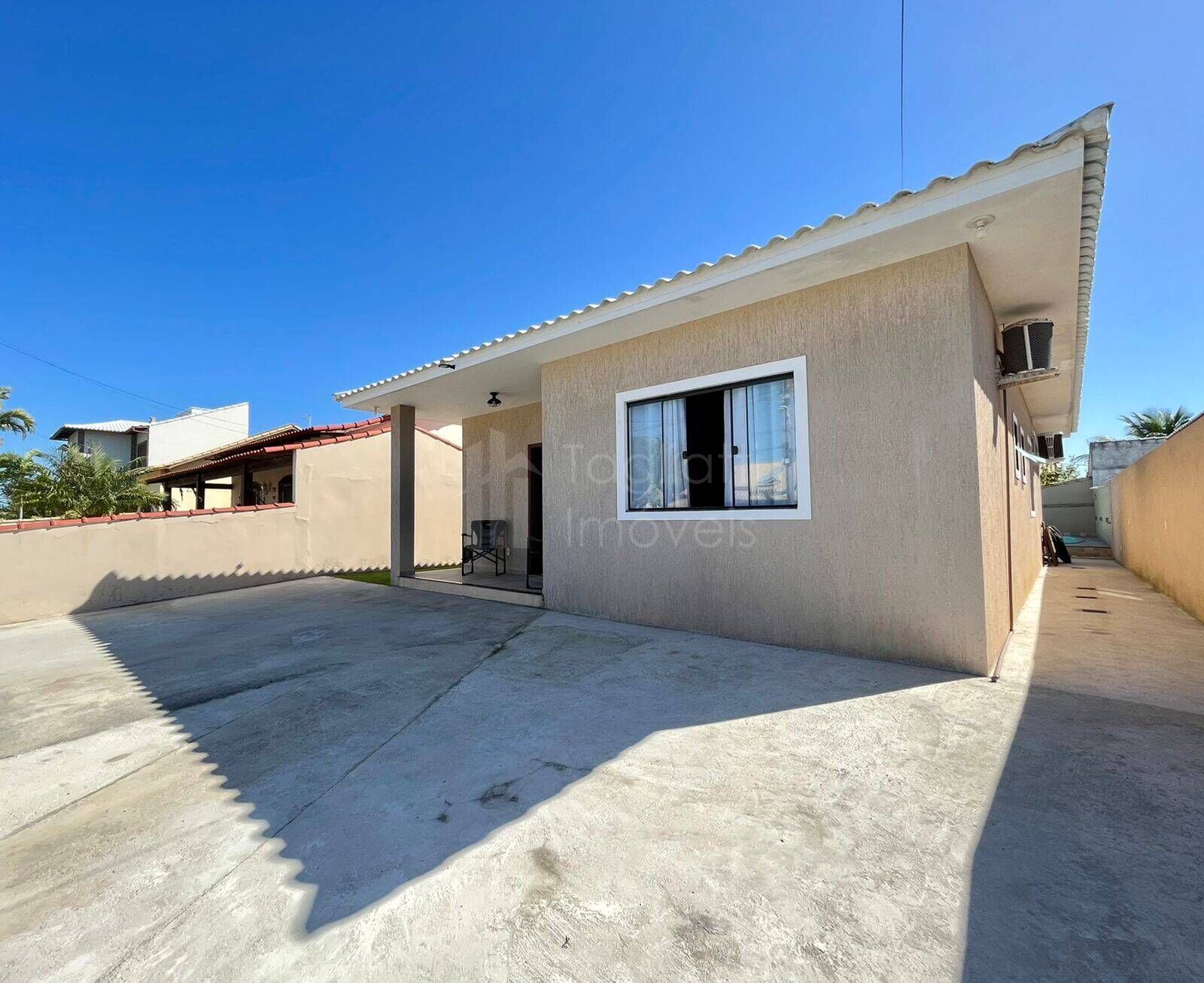 Casa de Condomínio à venda com 3 quartos, 360m² - Foto 1
