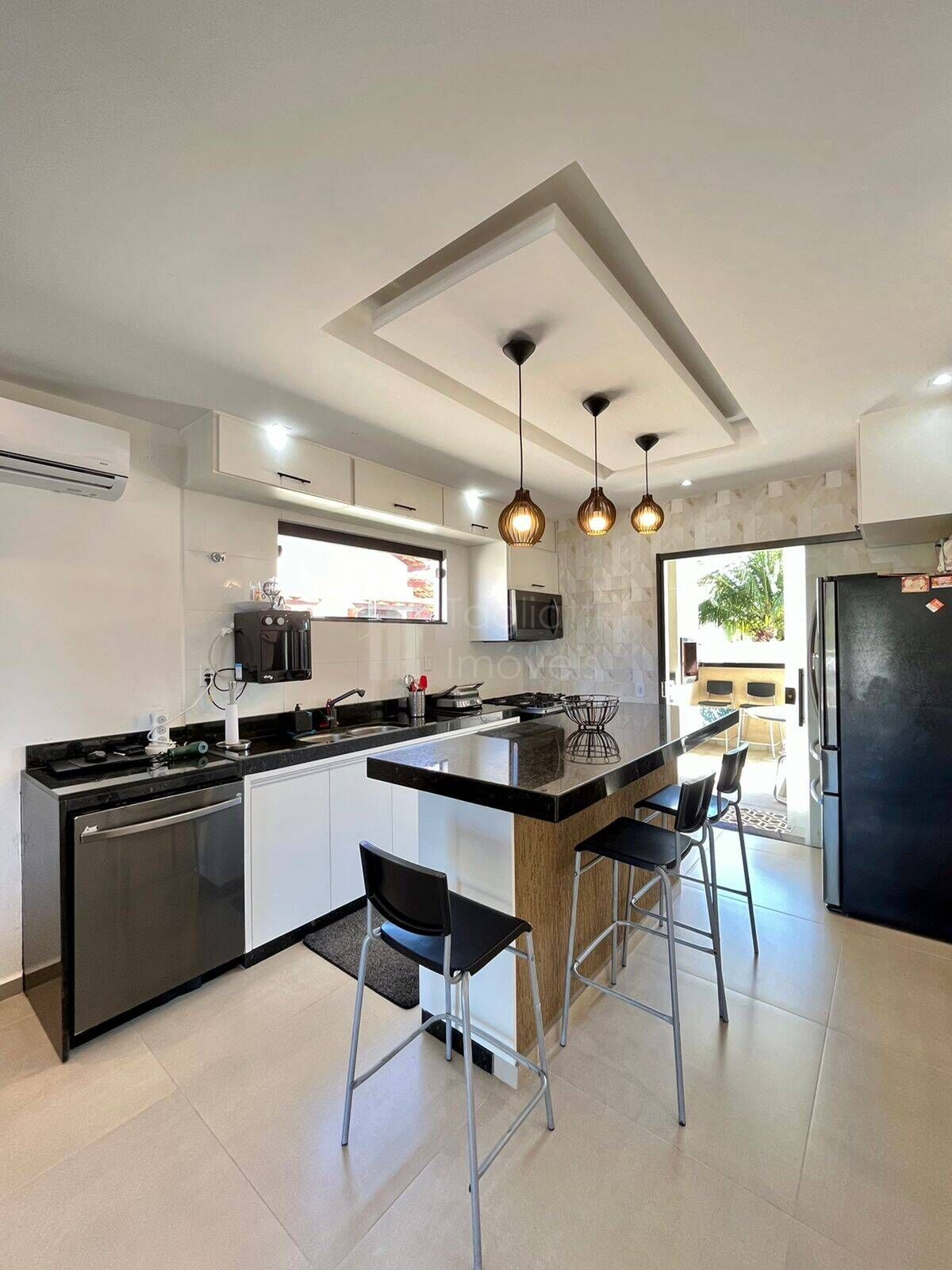 Casa de Condomínio à venda com 3 quartos, 360m² - Foto 9