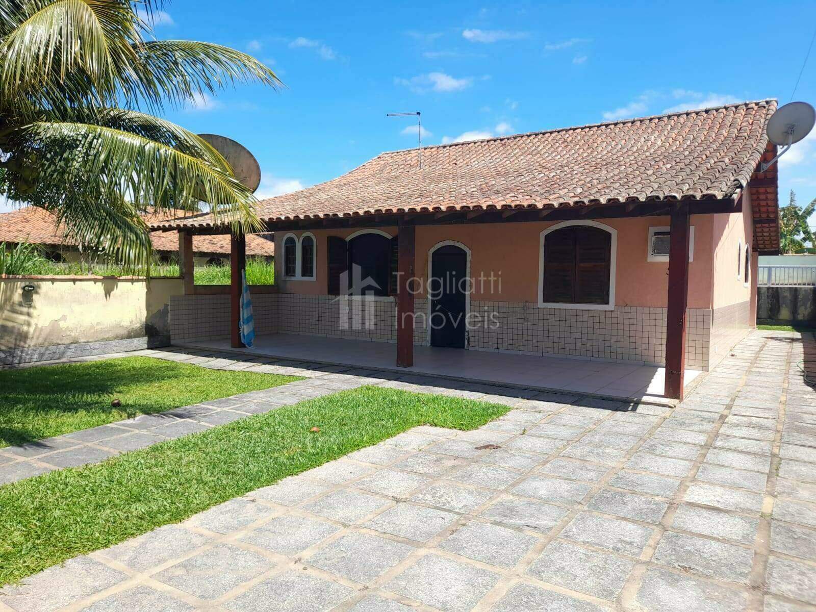 Casa à venda com 2 quartos, 360m² - Foto 1