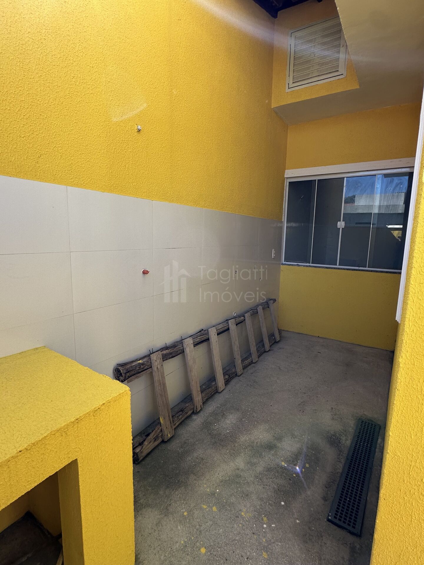 Casa à venda com 3 quartos, 80m² - Foto 9