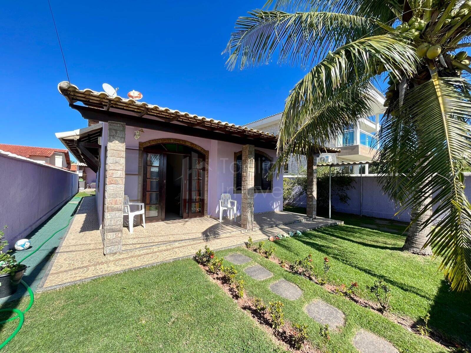 Casa à venda com 3 quartos, 136m² - Foto 1