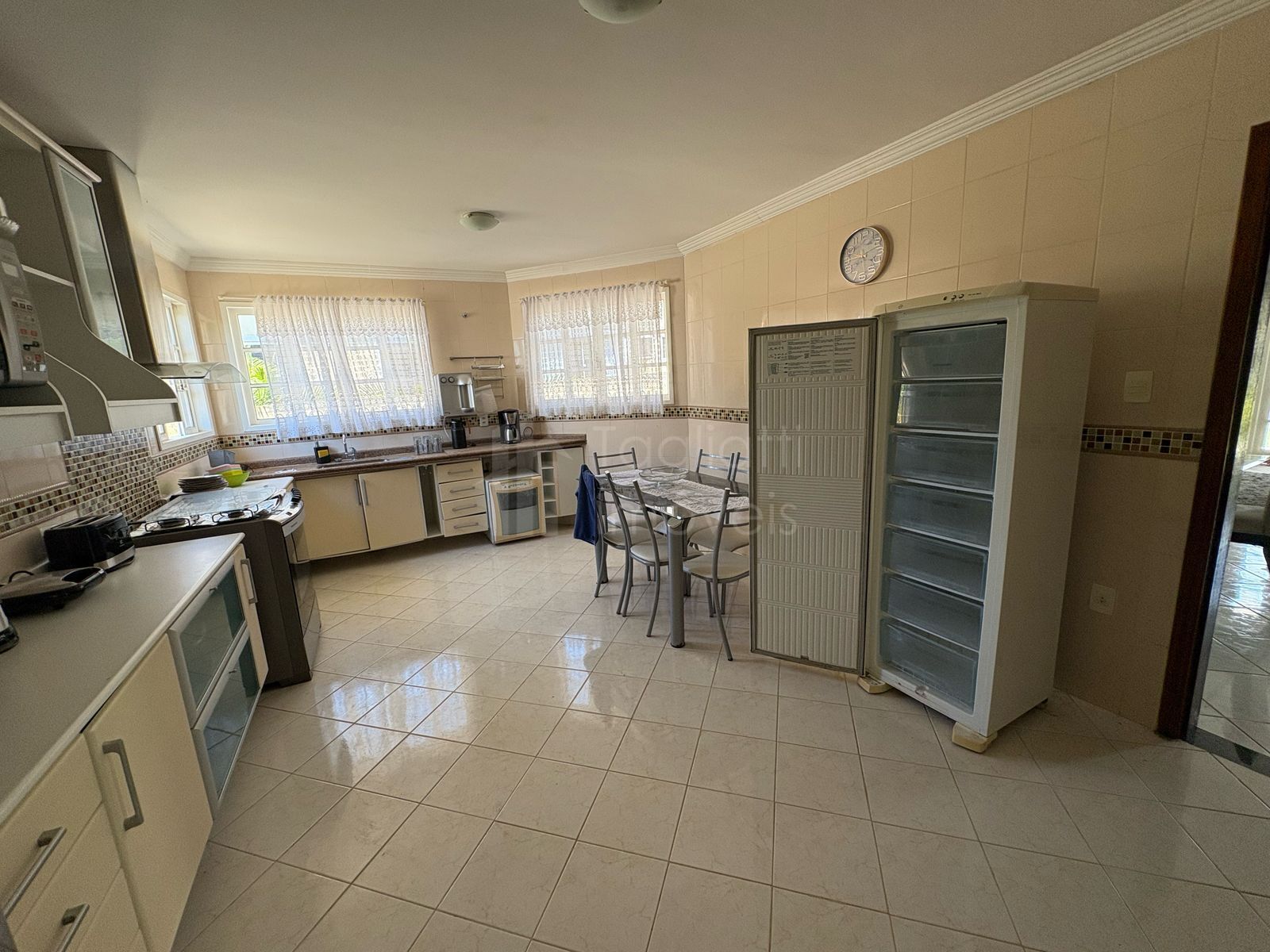 Casa, 4 quartos, 200 m² - Foto 27