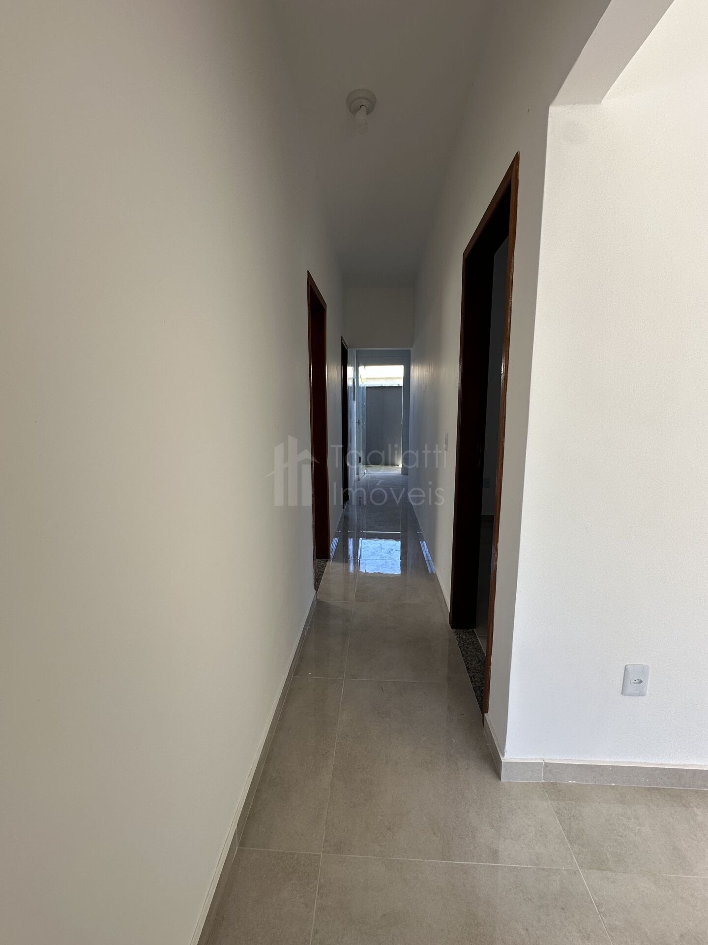 Casa à venda com 3 quartos, 81m² - Foto 7
