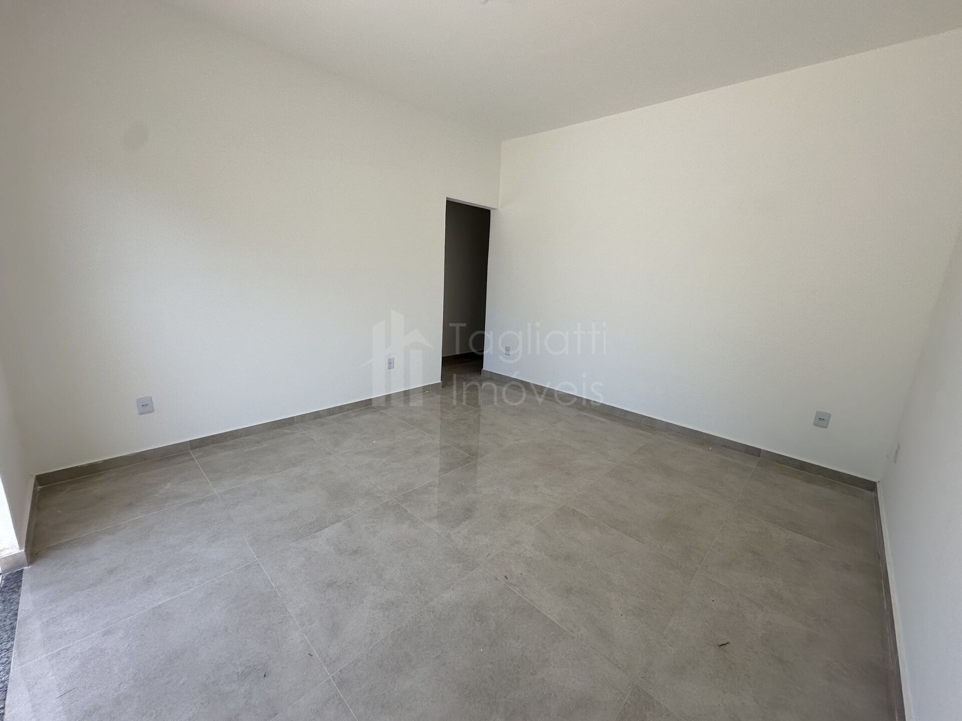 Casa à venda com 3 quartos, 81m² - Foto 3