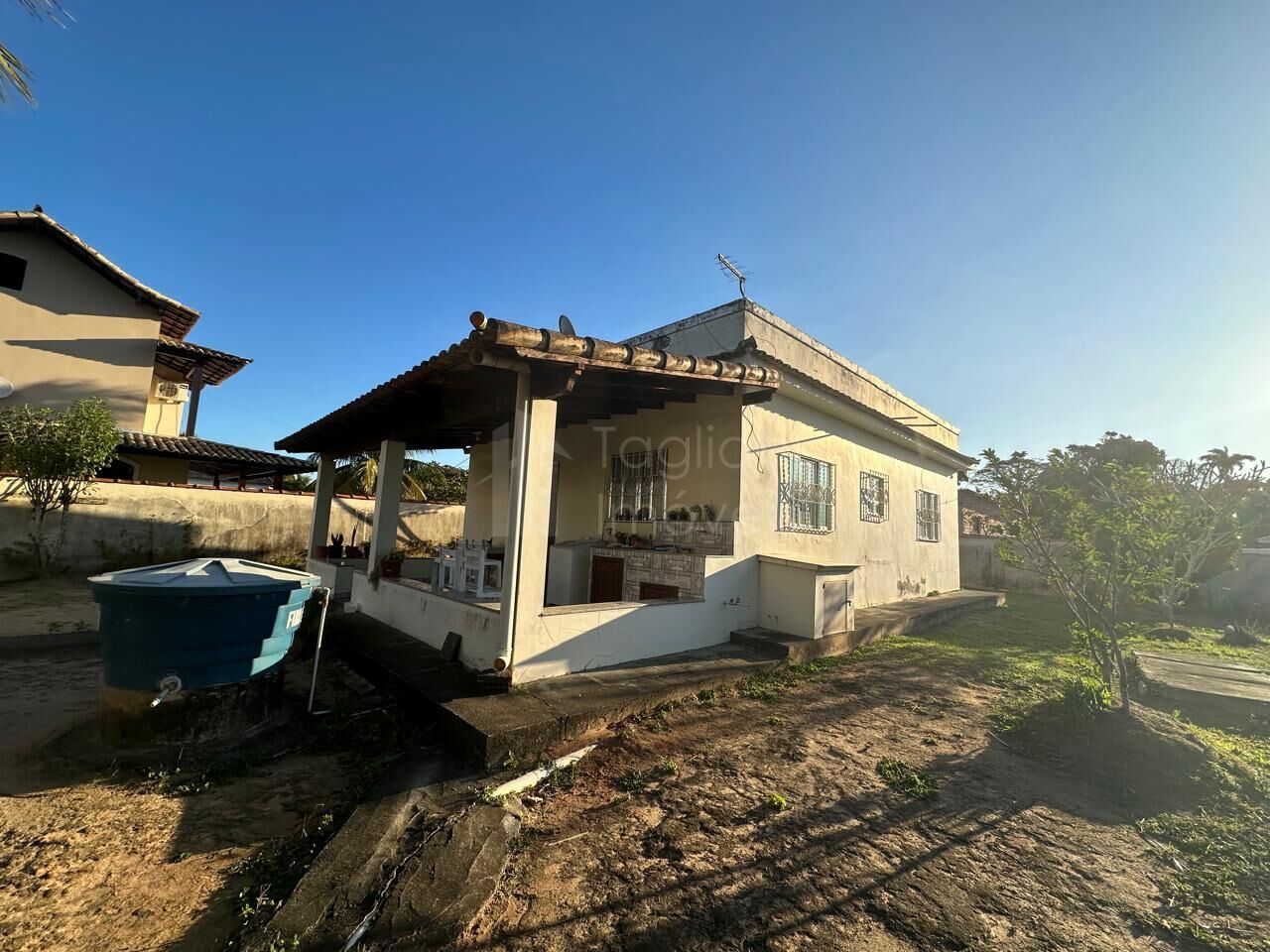 Casa à venda com 2 quartos, 1360m² - Foto 2