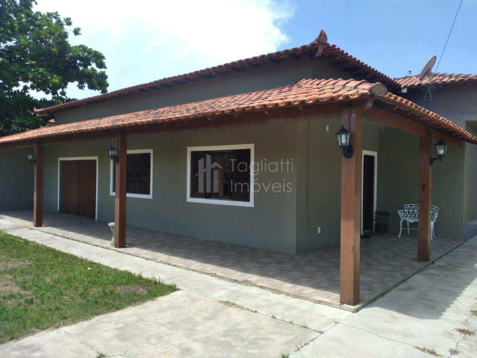 Casa à venda com 3 quartos, 126m² - Foto 1