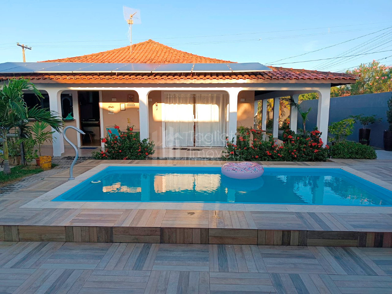 Casa à venda com 4 quartos, 528m² - Foto 1