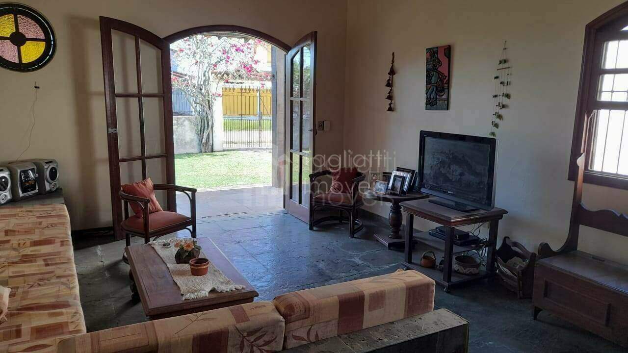 Casa à venda com 4 quartos, 600m² - Foto 40