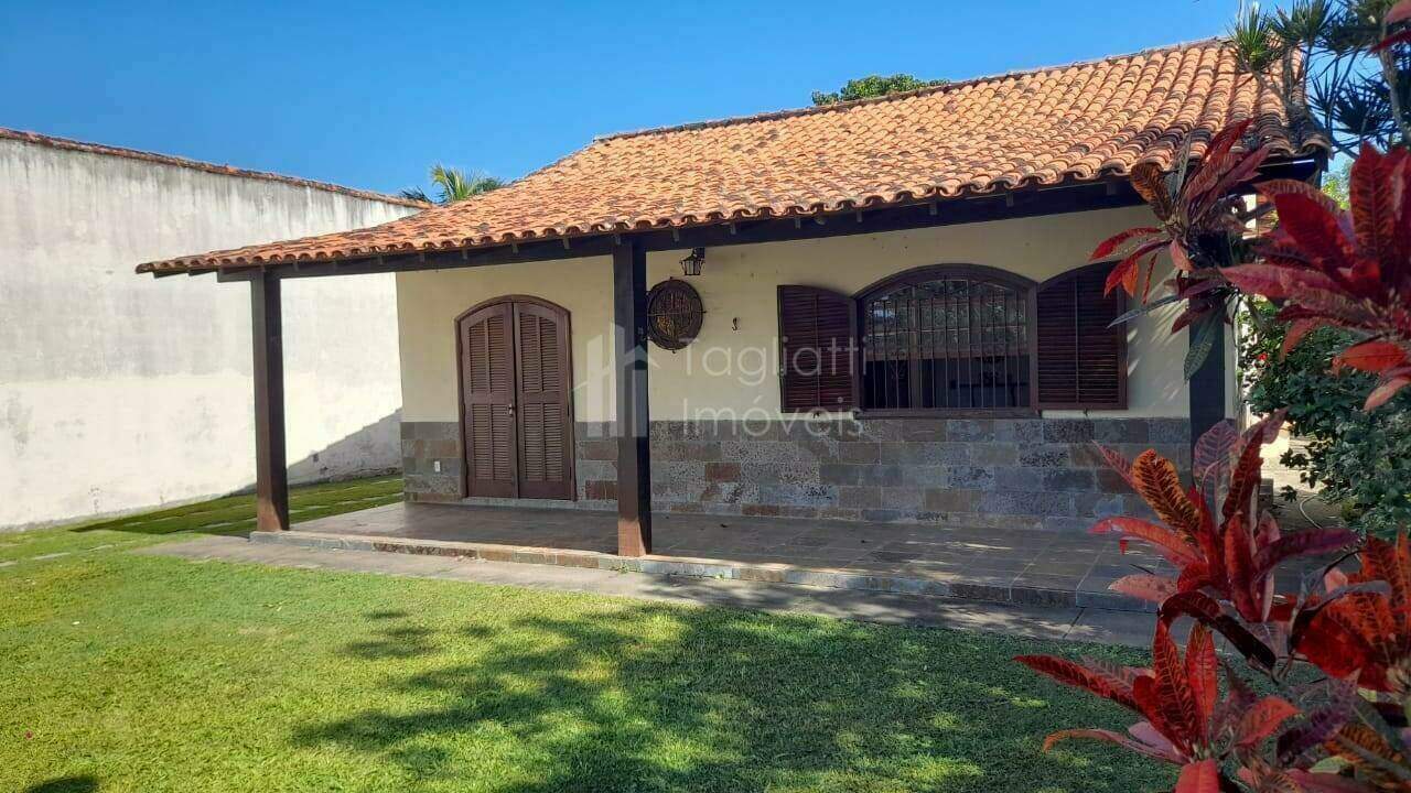 Casa à venda com 4 quartos, 600m² - Foto 1