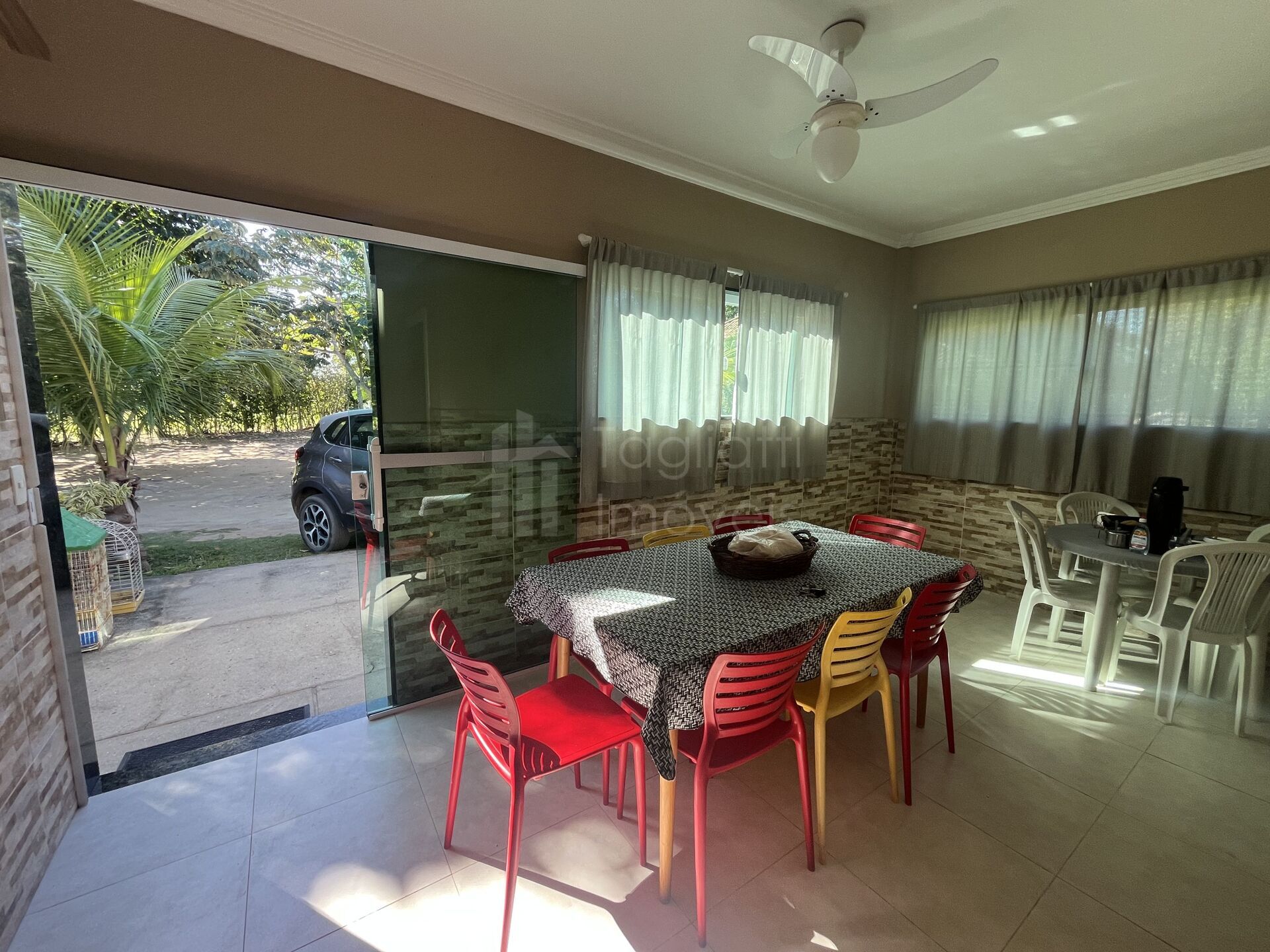 Casa à venda com 3 quartos, 200m² - Foto 3