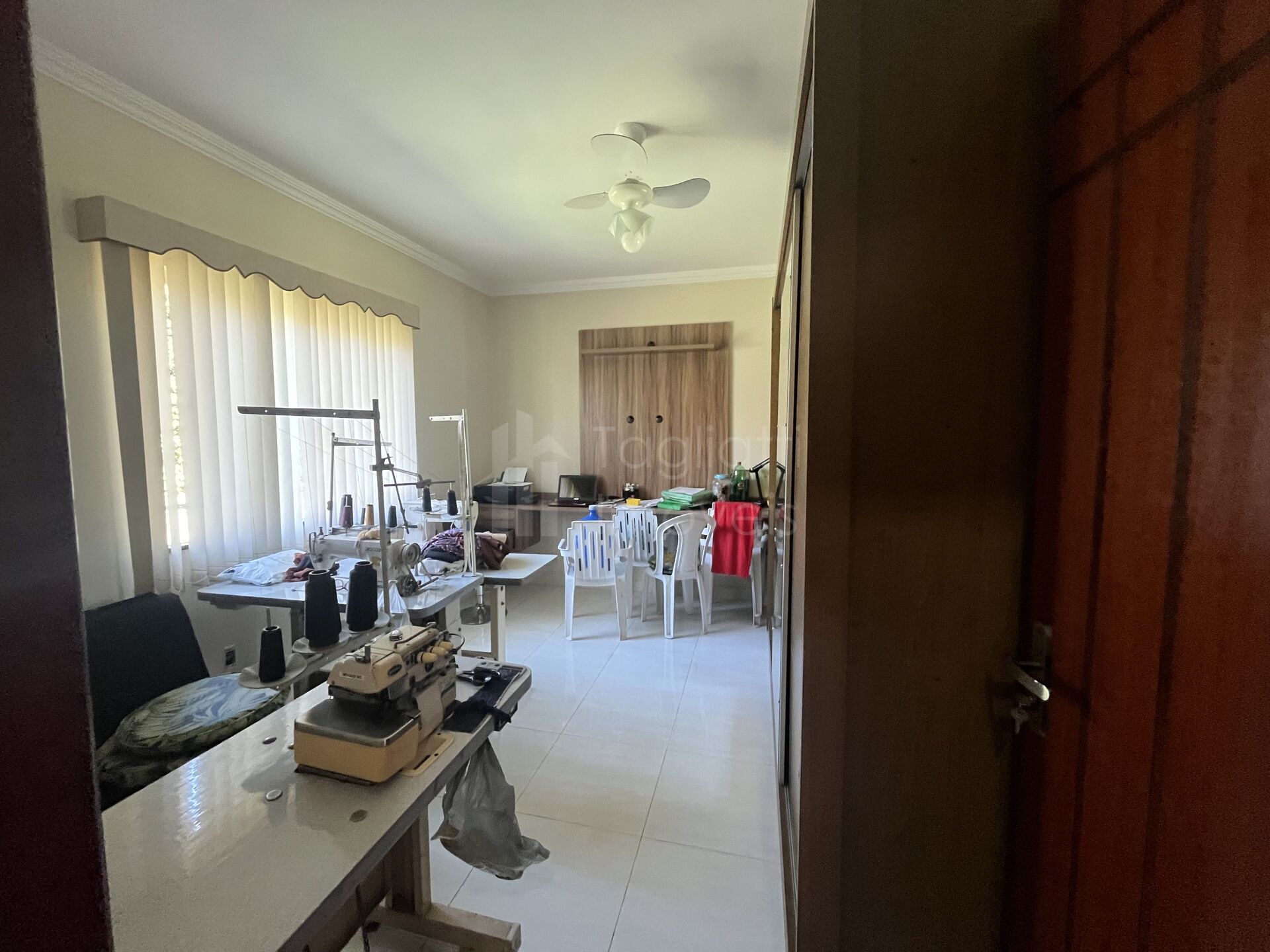 Casa à venda com 3 quartos, 200m² - Foto 7
